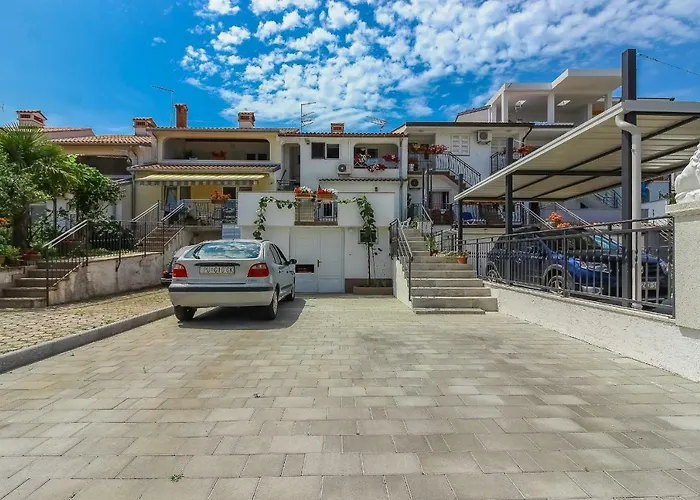 Radan - Apartments Near Brulo Beach