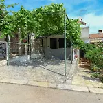 Radan - Apartments Near Brulo Beach