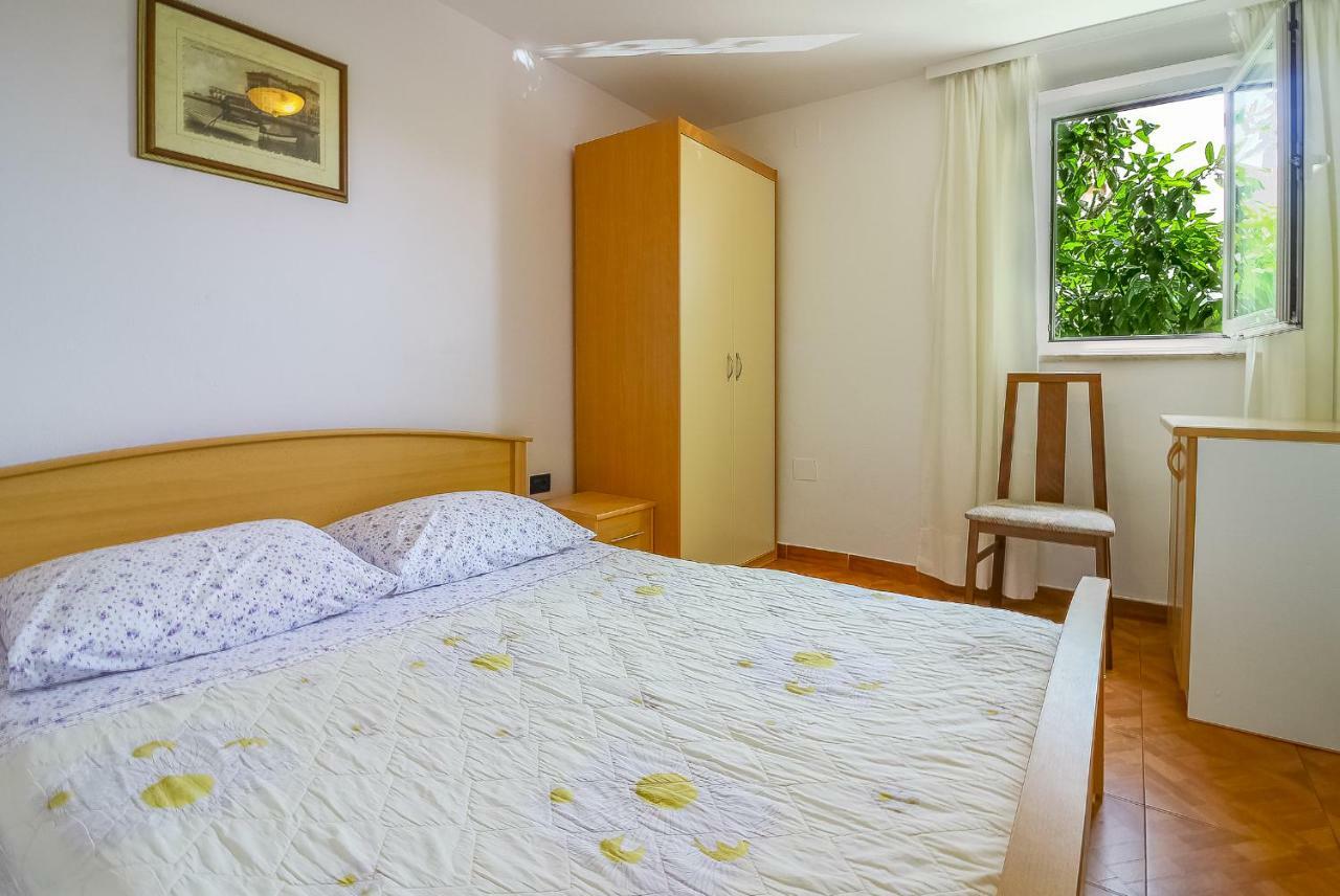 Apartman Radan - Near Brulo Beach *