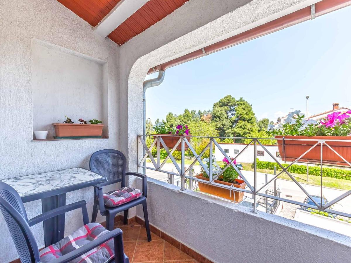 Radan - Near Brulo Beach Apartman *